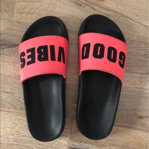 PINK VS SLIDES
